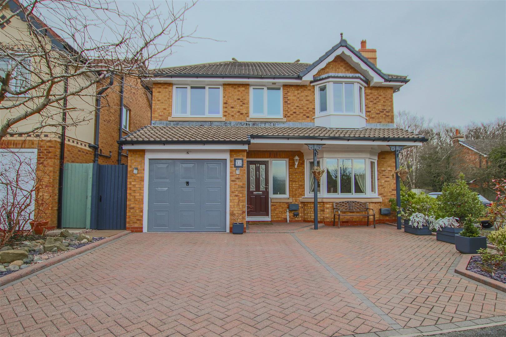 4 Bedroom Detached House For Sale - Main Image